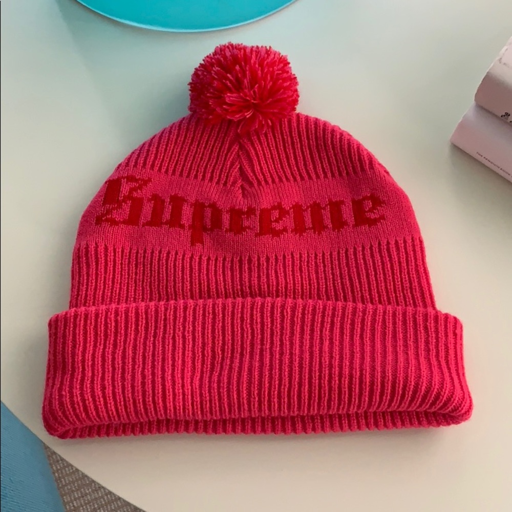 Supreme Old English Beanie in Pink - Pristine